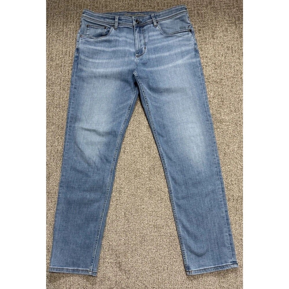 Tommy Bahama Men’s Indigo Palms Jeans 35x34 Lt Blue Standard Straight Leg NWOT